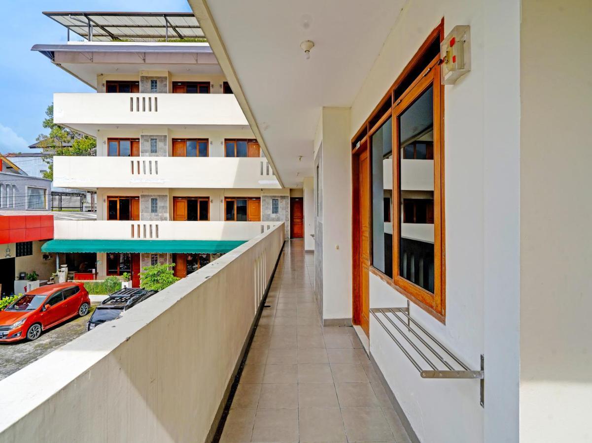Oyo 1699 Verona Residence Bandung Eksteriør bilde