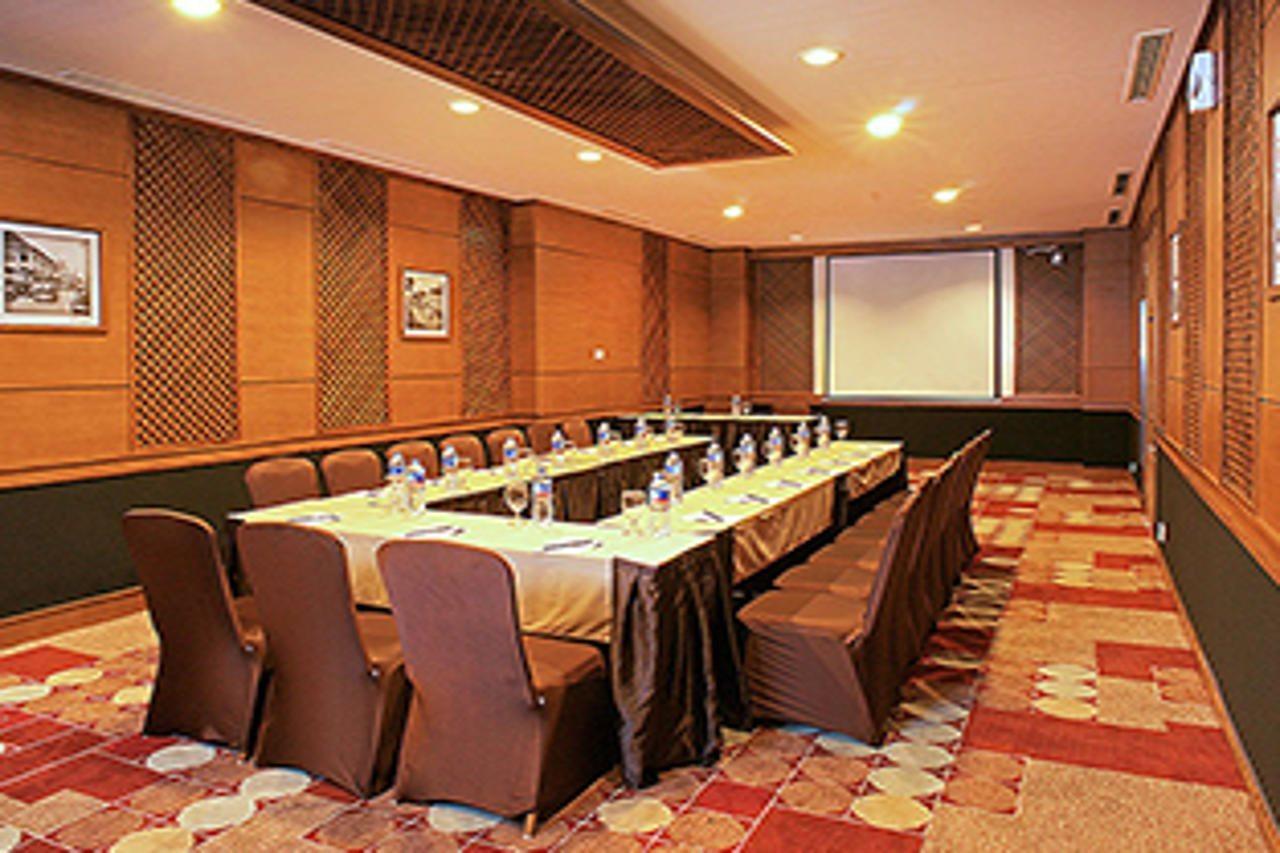 Oyo 1699 Verona Residence Bandung Eksteriør bilde